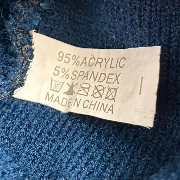 University Of Maine Black Bears UMaine Winter Beanie Hat Blue & White Logo - Picture 5 of 5